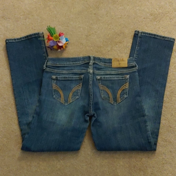 Hollister Denim - Hollister Stretch Capris!